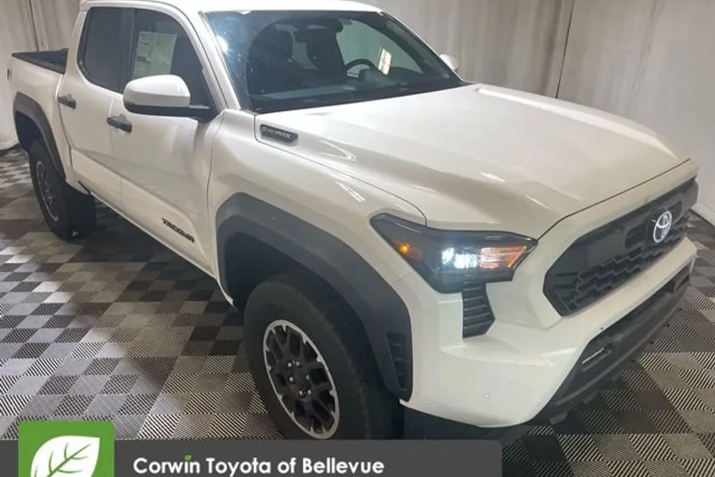 2025 Toyota Tacoma TRD Off-Road photo 1