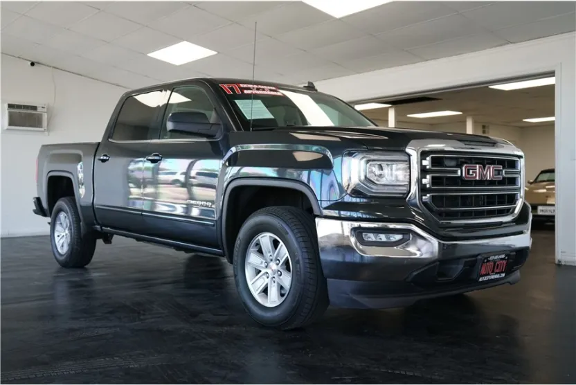 2017 Gmc Sierra 1500 SLE photo 1