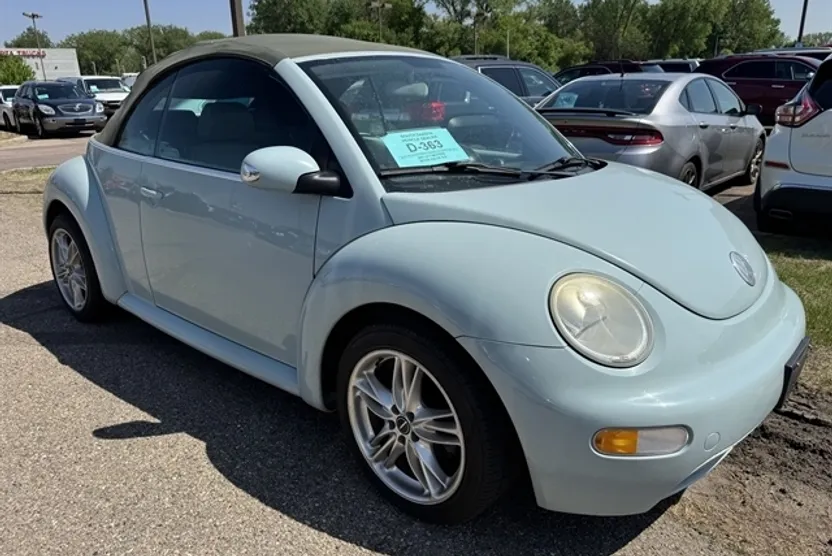 2005 Volkswagen Beetle Convertible GL photo 1