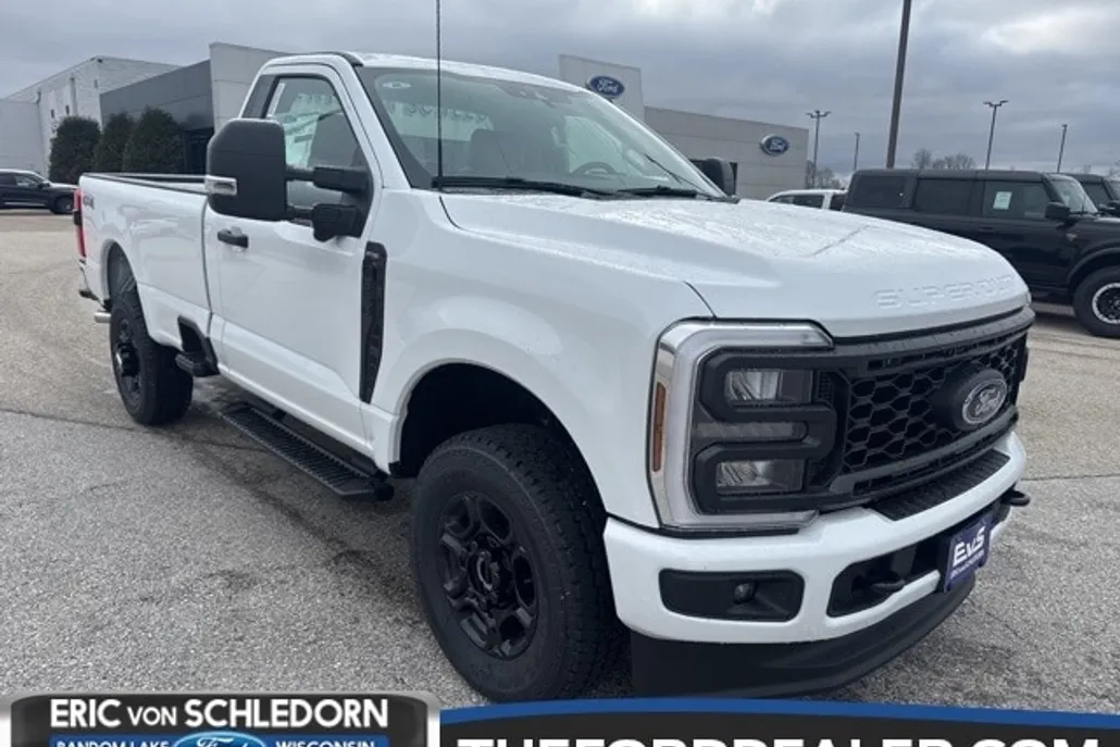 2025 Ford F-350 photo 1
