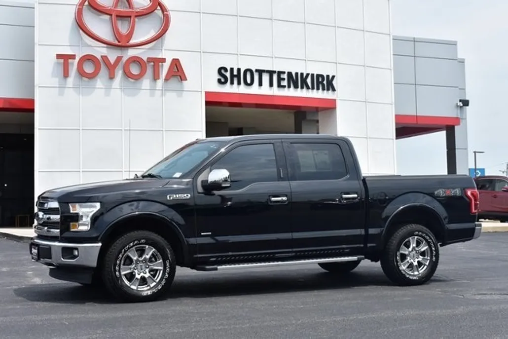 2017 Ford F-150 Lariat photo 1