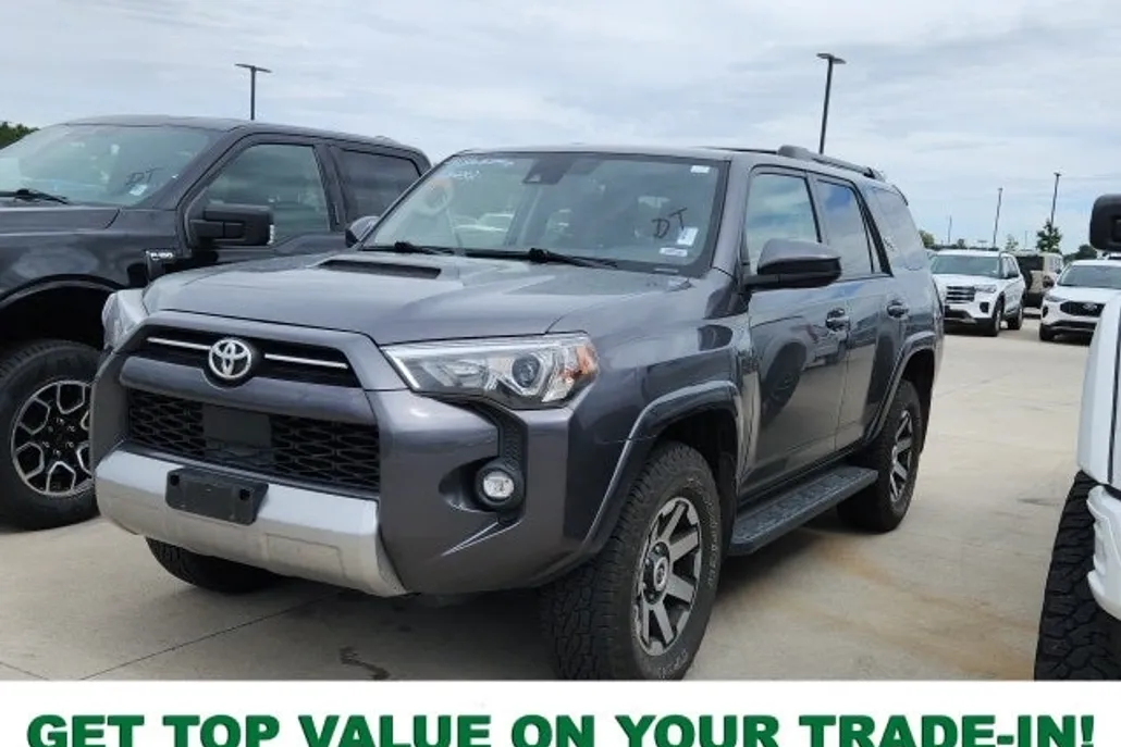 2022 Toyota 4Runner TRD Off-Road photo 1