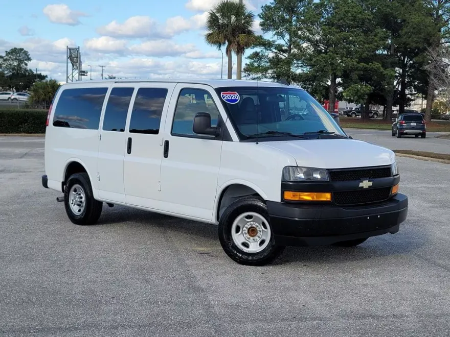 2020 Chevrolet Express 2500 Passenger LS Van photo 1