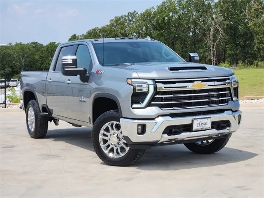 2025 Chevrolet Silverado 2500HD LTZ photo 1