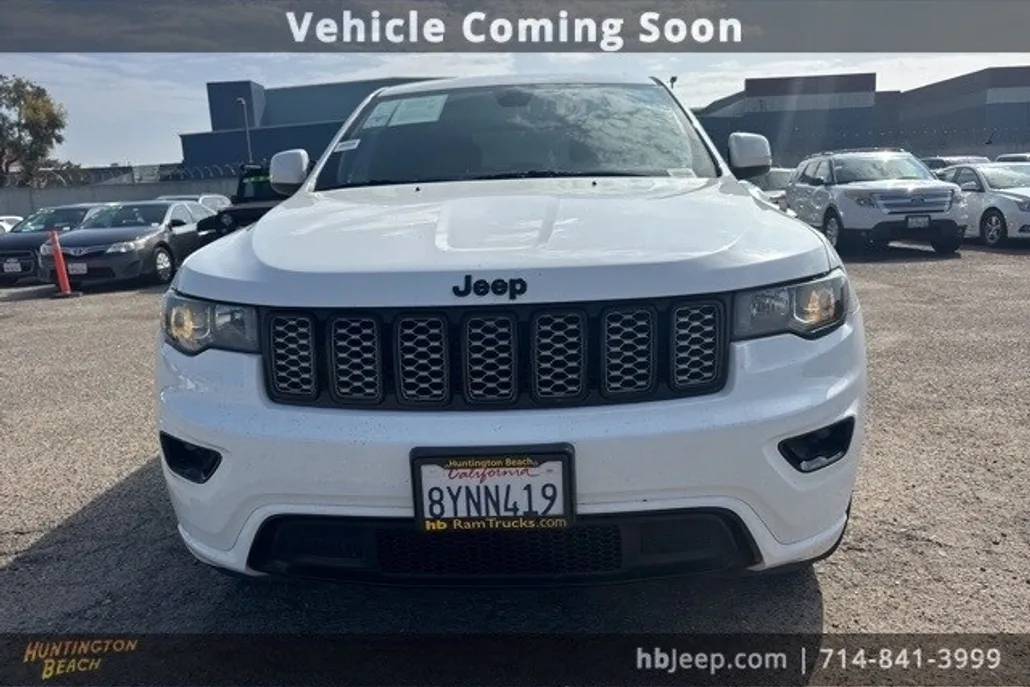 2021 Jeep Grand Cherokee Laredo X photo 1