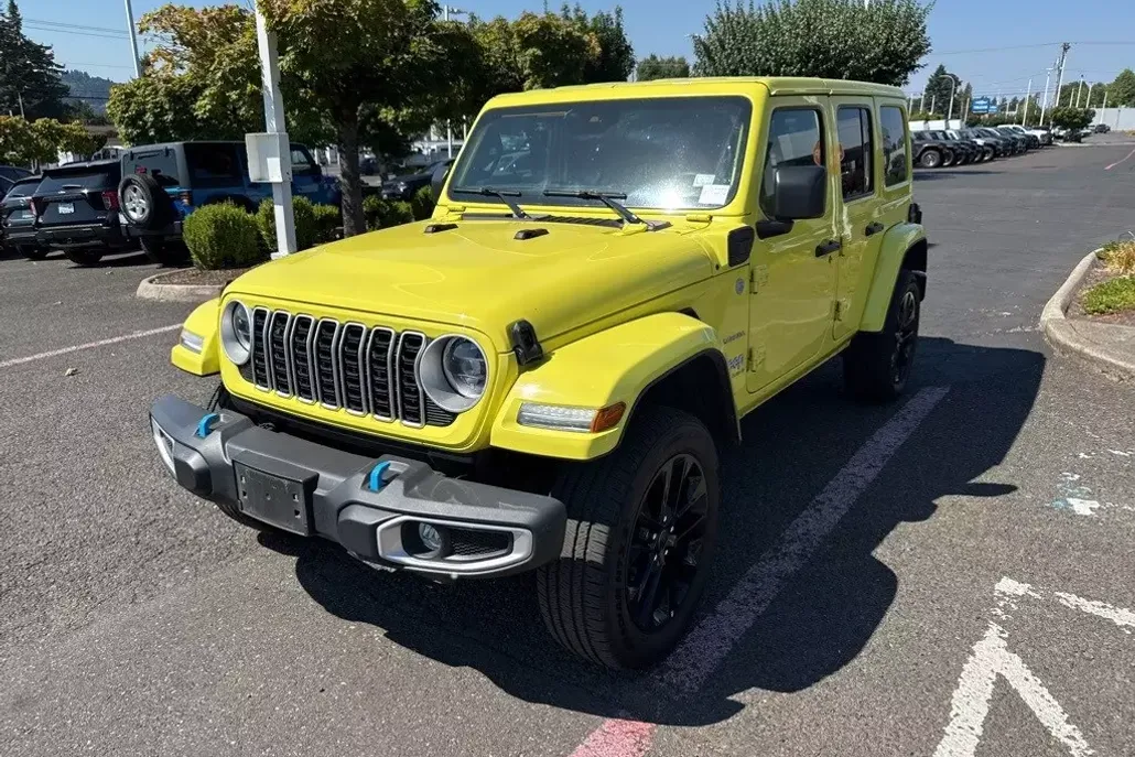 2024 Jeep Wrangler Sahara 4xe photo 1