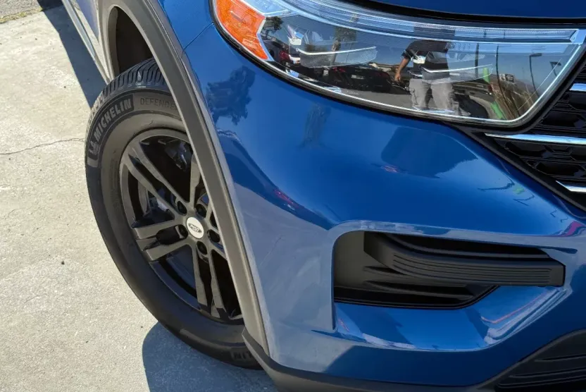 2021 Ford Explorer XLT photo 1