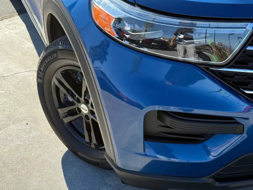 2021 Ford Explorer XLT photo 1