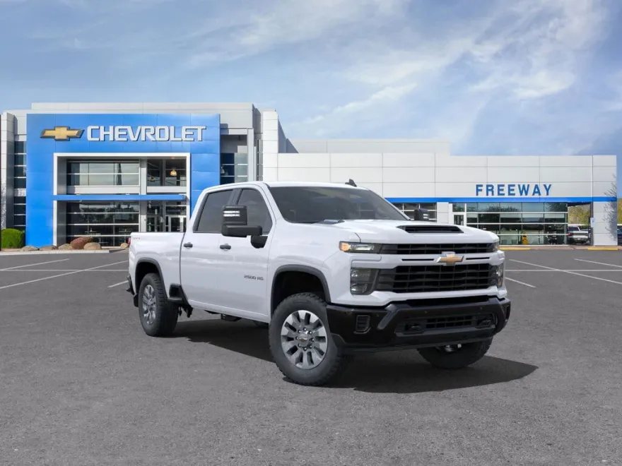 2025 Chevrolet Silverado 2500HD Custom photo 1