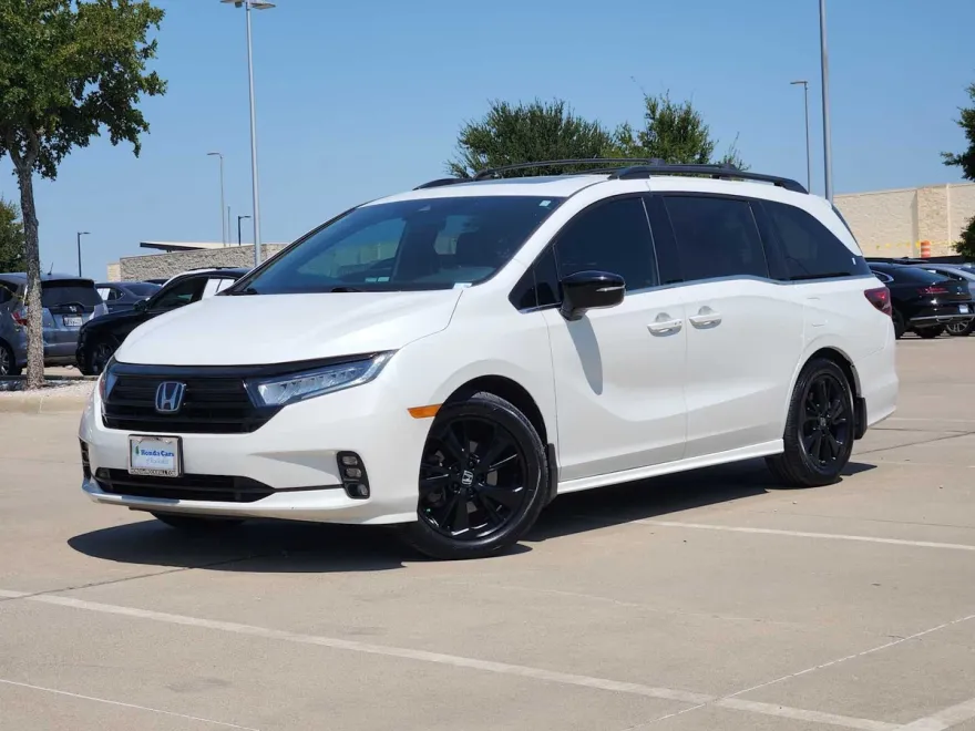 2023 Honda Odyssey Sport photo 1
