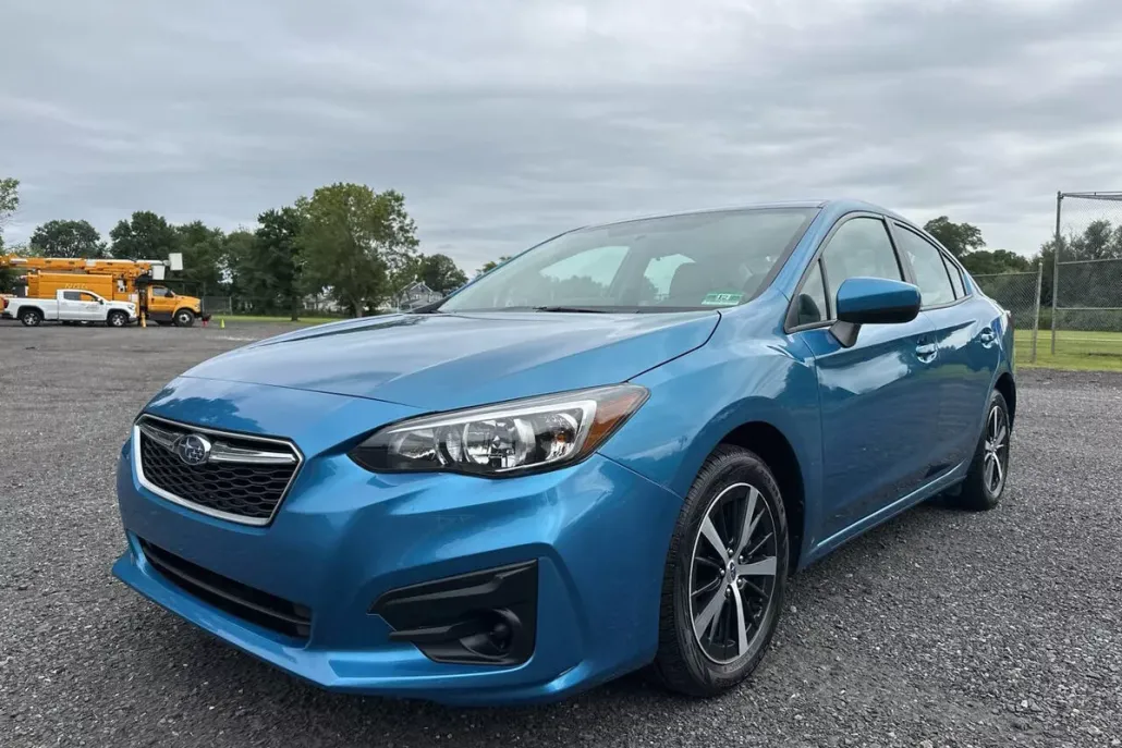 2019 Subaru Impreza 2.0i Premium photo 1