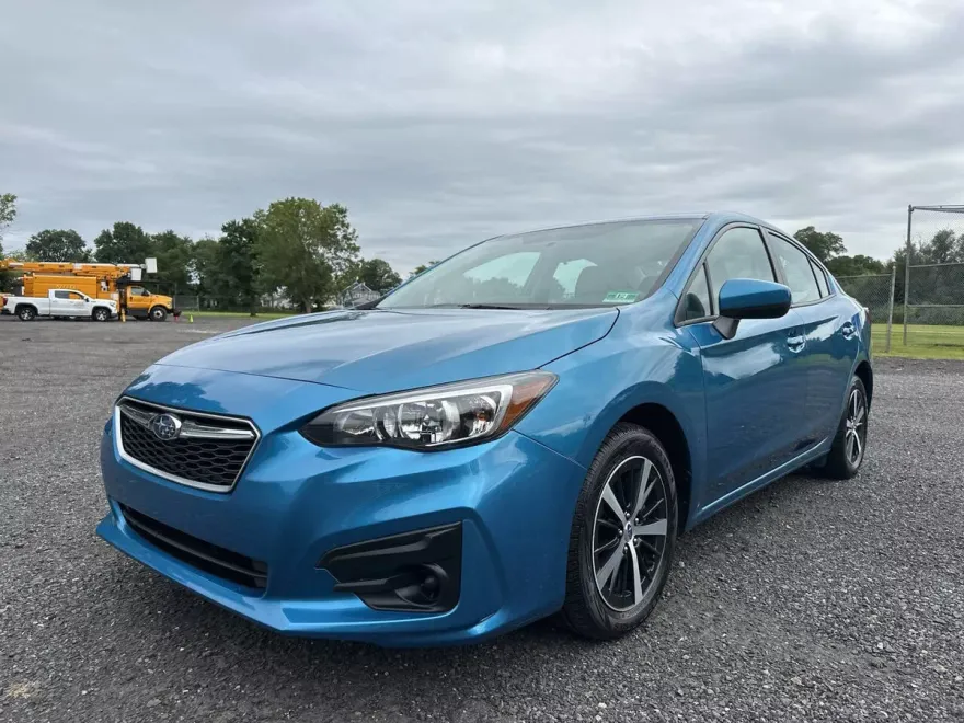 2019 Subaru Impreza 2.0i Premium photo 1