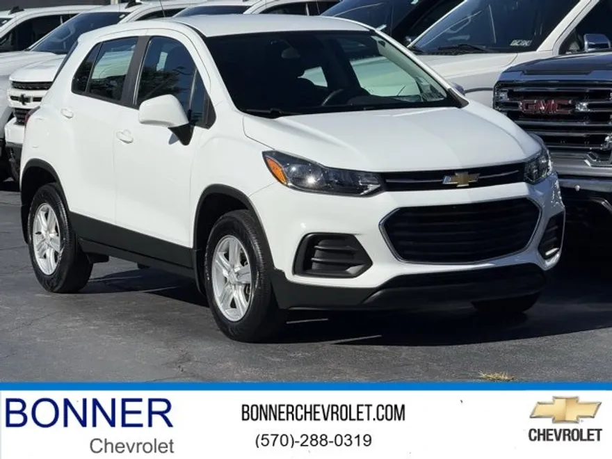 2020 Chevrolet Trax LS photo 1