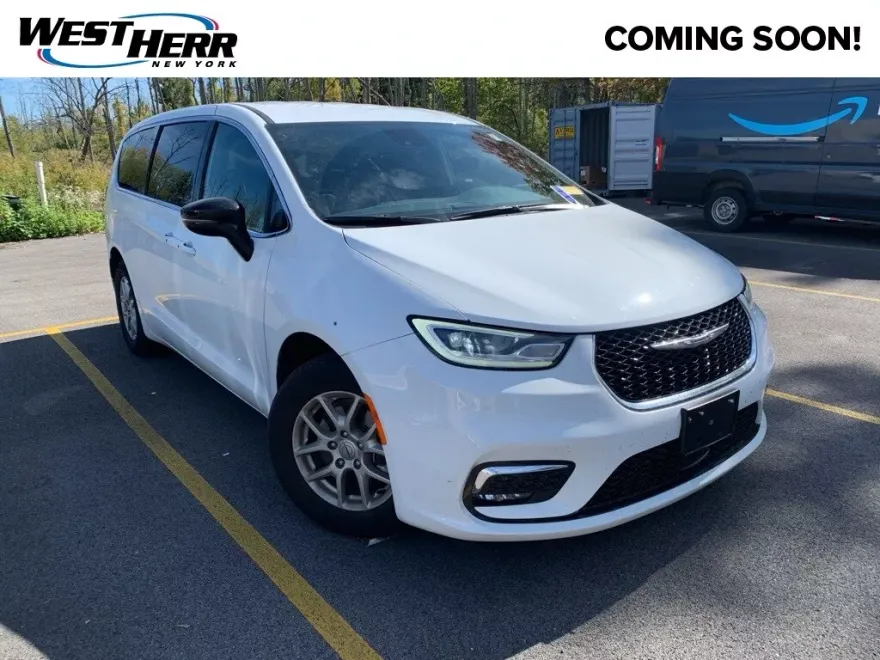 2025 Chrysler Pacifica photo 1