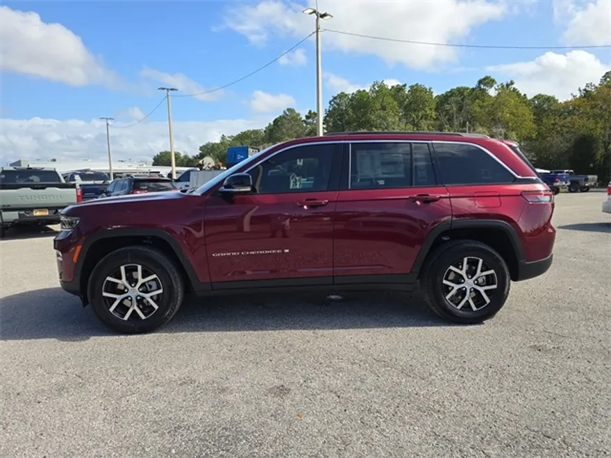 2025 Jeep Grand Cherokee Limited photo 1
