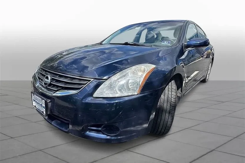 2011 Nissan Altima 2.5 S photo 1