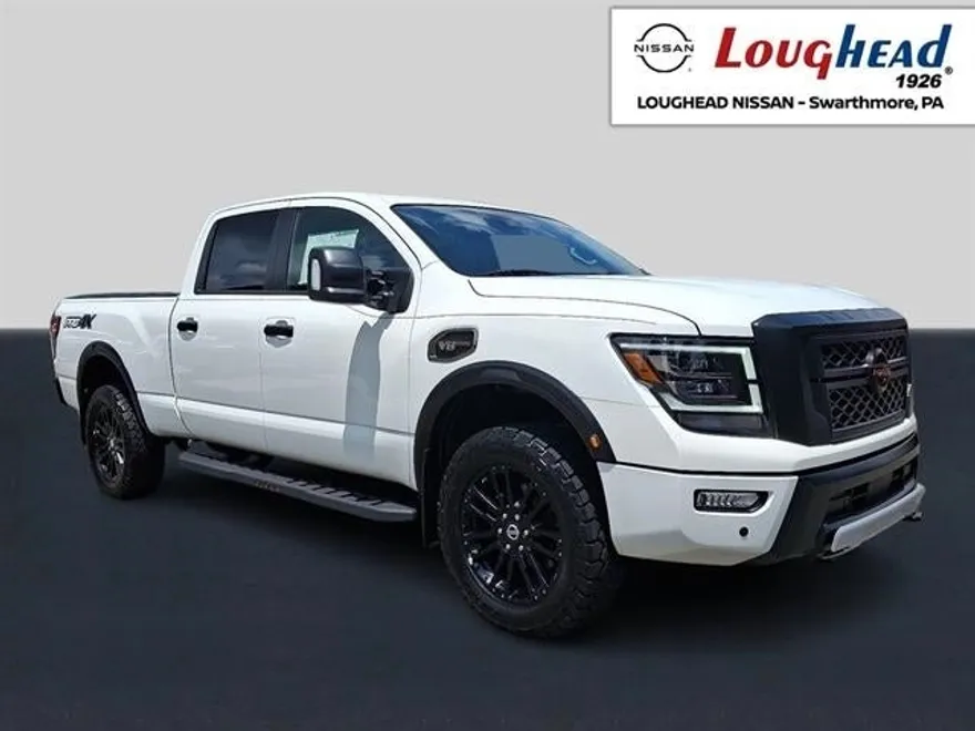 2024 Nissan Titan PRO-4X photo 1