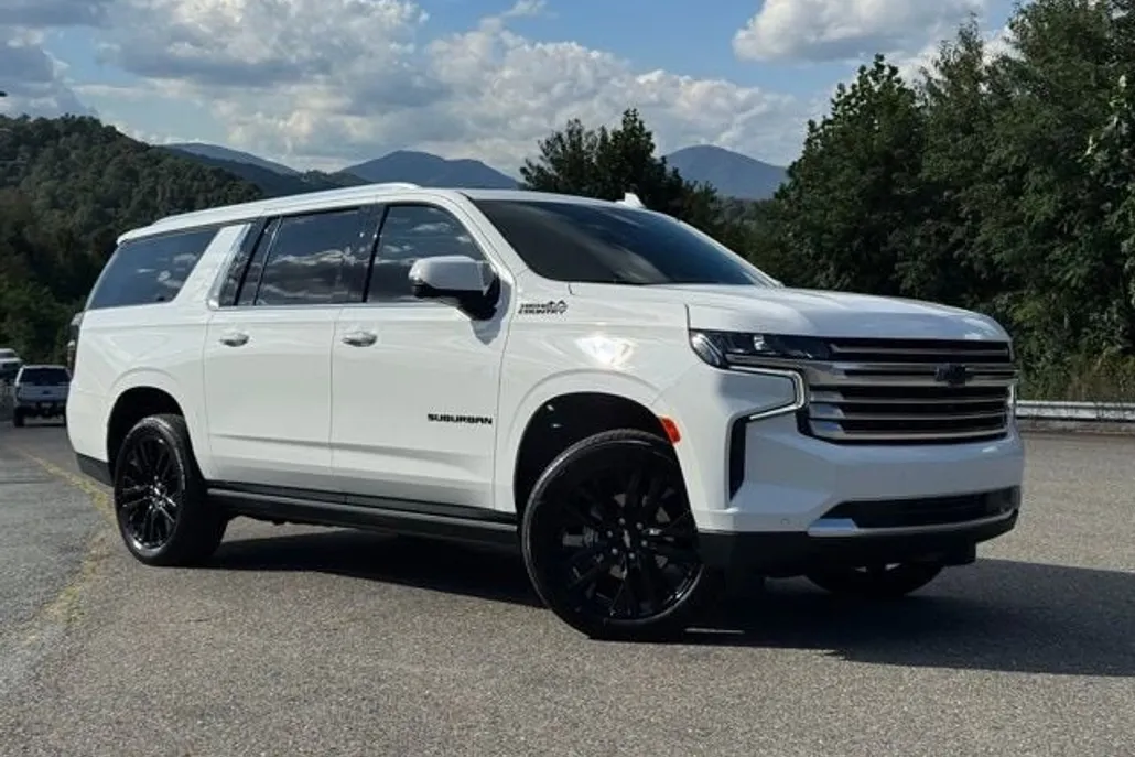 2024 Chevrolet Suburban High Country photo 1