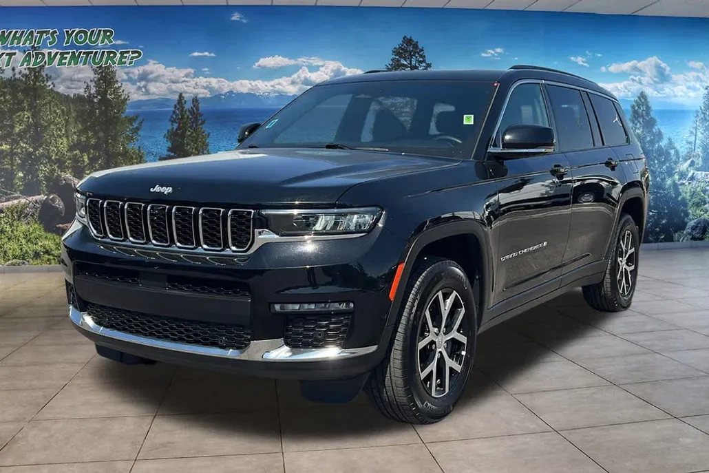 2024 Jeep Grand Cherokee Limited photo 1