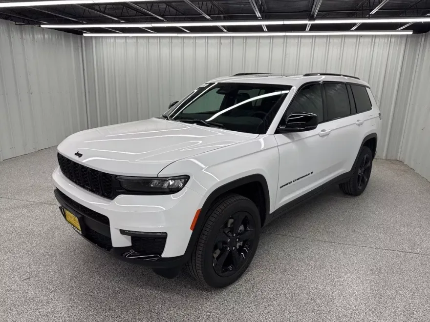 2025 Jeep Grand Cherokee Limited photo 1