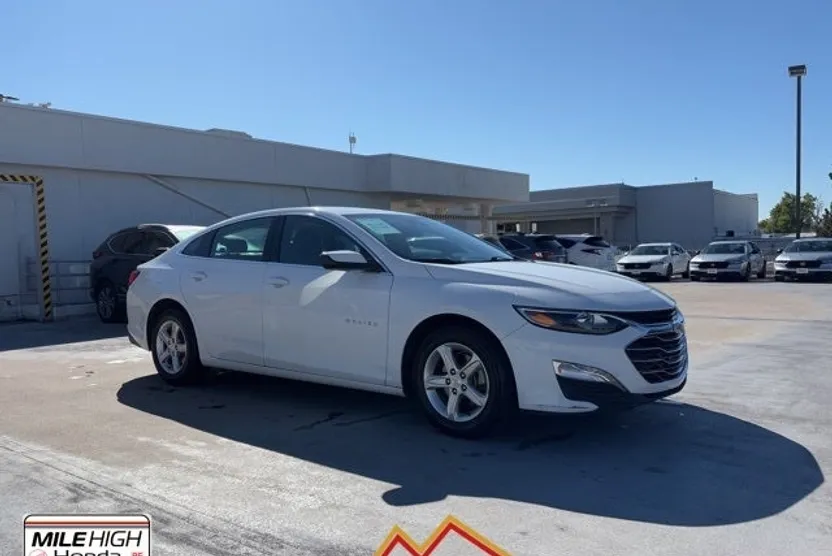 2023 Chevrolet Malibu 1LT photo 1