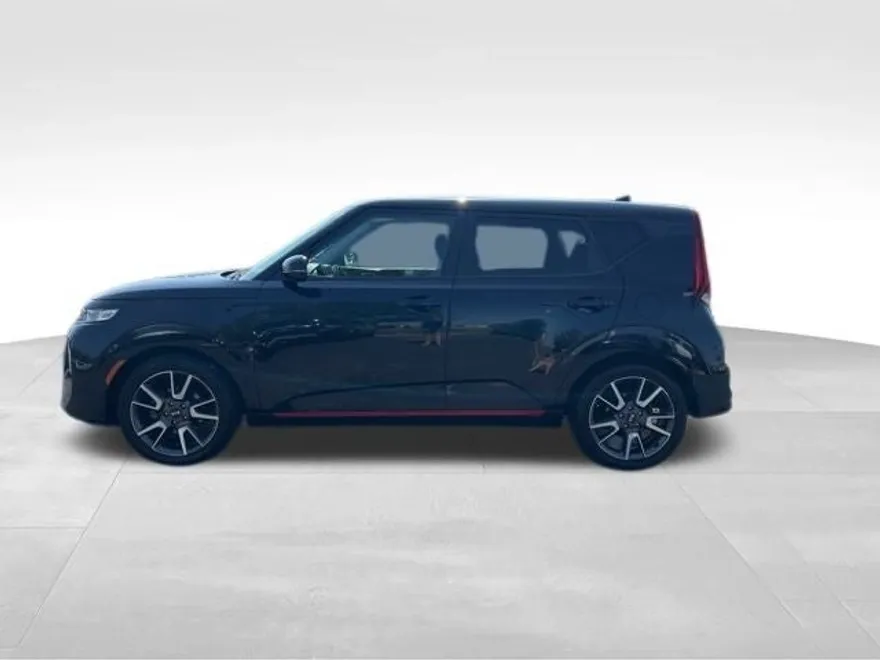 2021 Kia Soul GT-Line photo 1