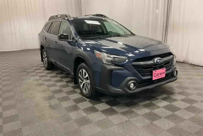 2023 Subaru Outback Premium photo 1