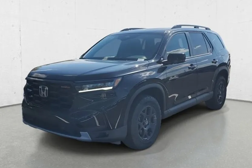2025 Honda Pilot TrailSport photo 1