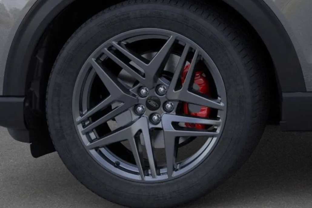 2025 Ford Explorer ST photo 1