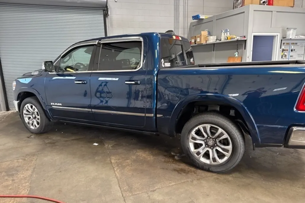 2022 Ram 1500 Limited photo 1