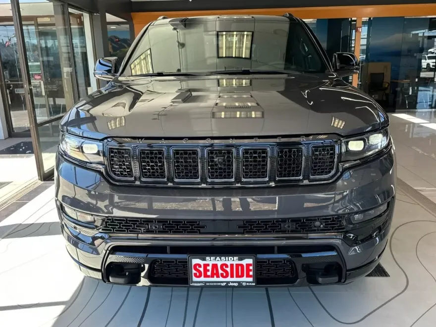 2024 Jeep Grand Wagoneer L photo 8