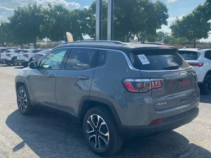 2022 Jeep Compass Limited photo 1