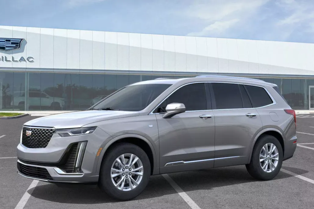 2025 Cadillac XT6 Luxury photo 1