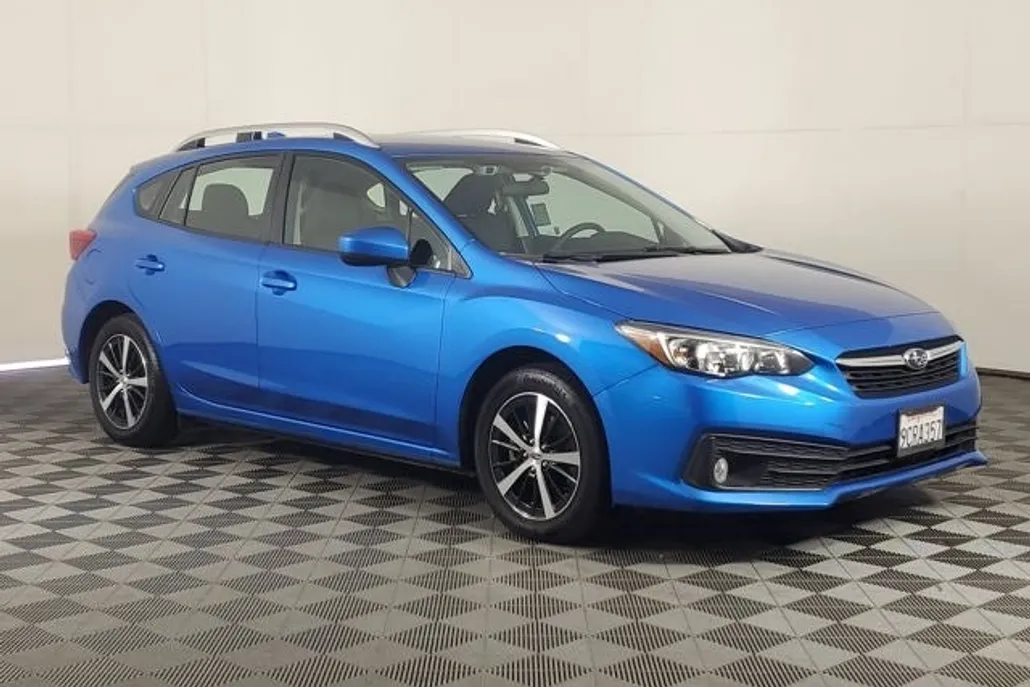 2023 Subaru Impreza Premium photo 1
