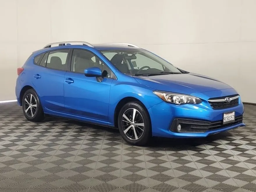 2023 Subaru Impreza Premium photo 1
