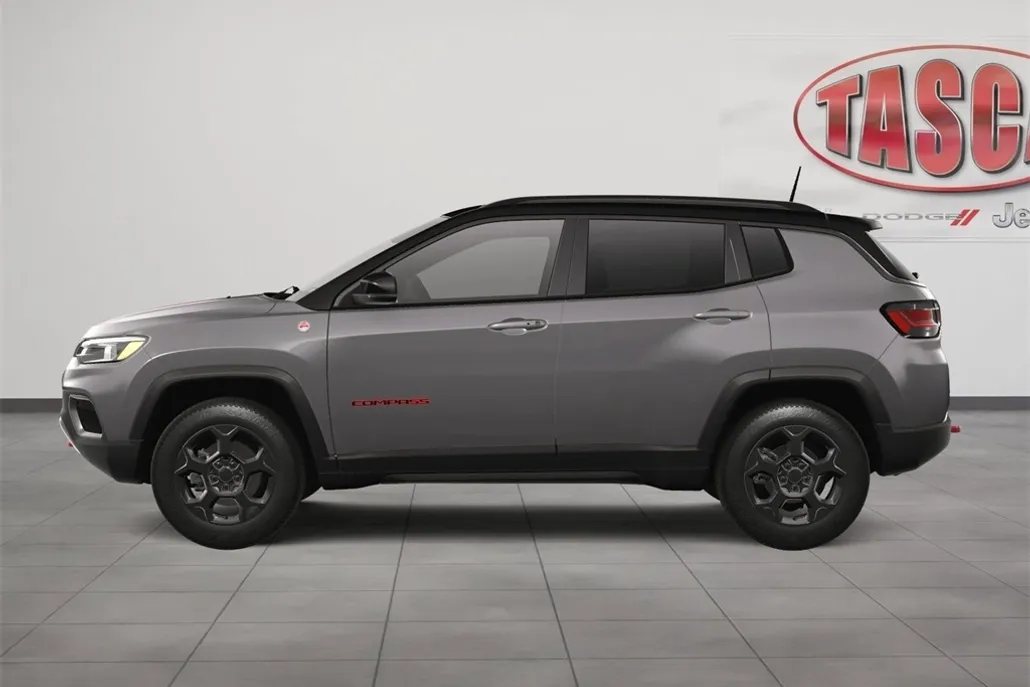 2023 Jeep Compass Trailhawk photo 1