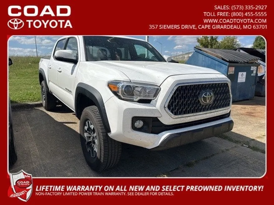 2019 Toyota Tacoma LE photo 1