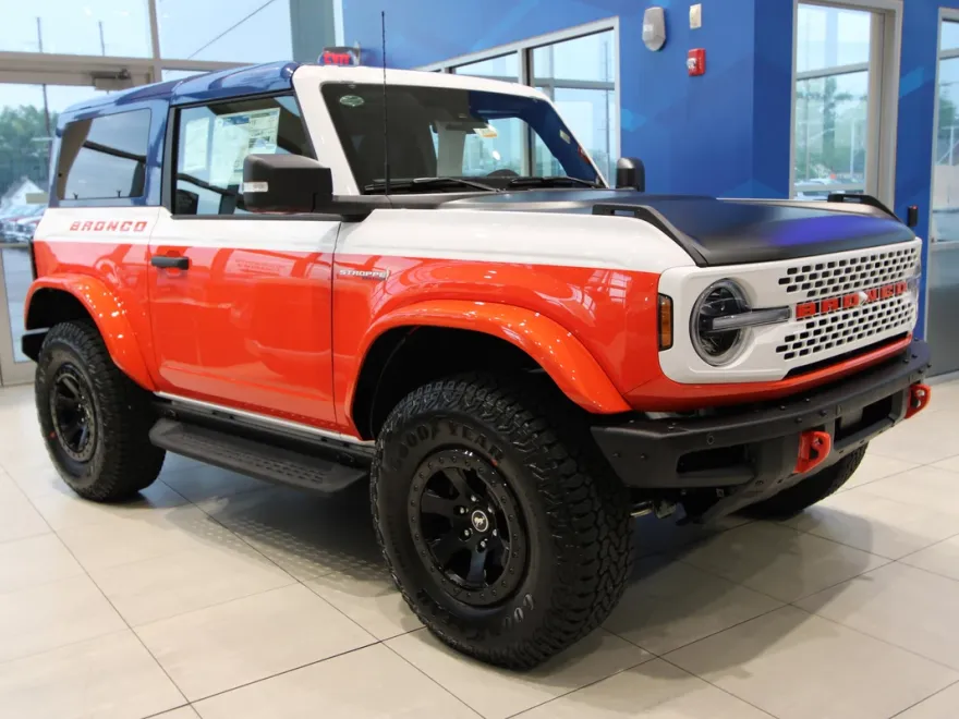2025 Ford Bronco First Edition photo 1