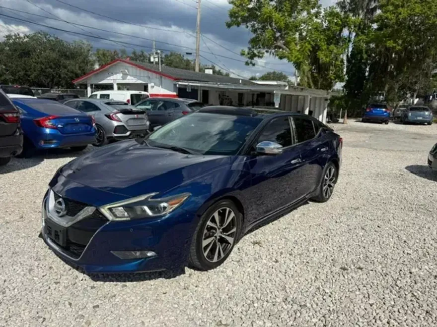 2017 Nissan Maxima Platinum photo 1