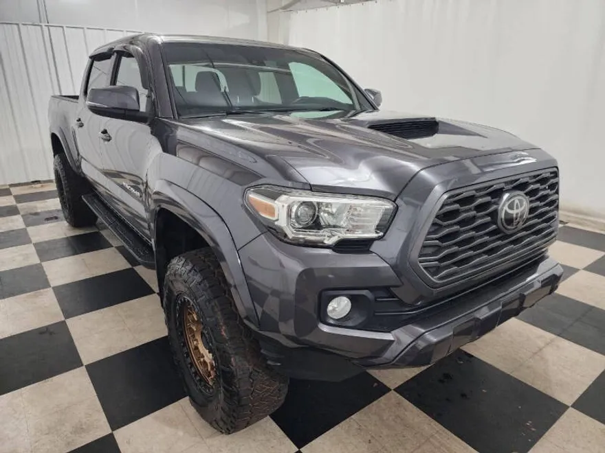 2021 Toyota Tacoma TRD Sport photo 1