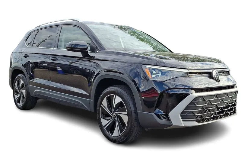 2025 Volkswagen Taos SE photo 1