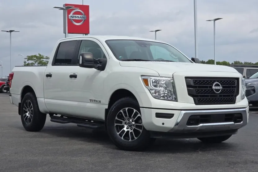 2024 Nissan Titan SV photo 1