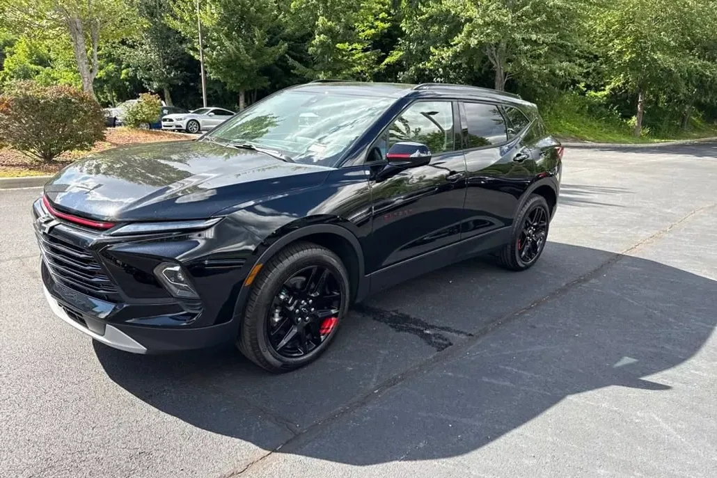 2025 Chevrolet Blazer 2LT photo 1