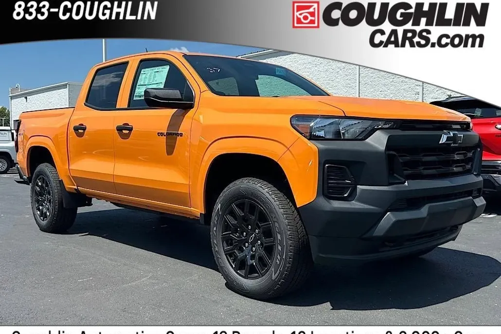 2025 Chevrolet Colorado LT photo 1