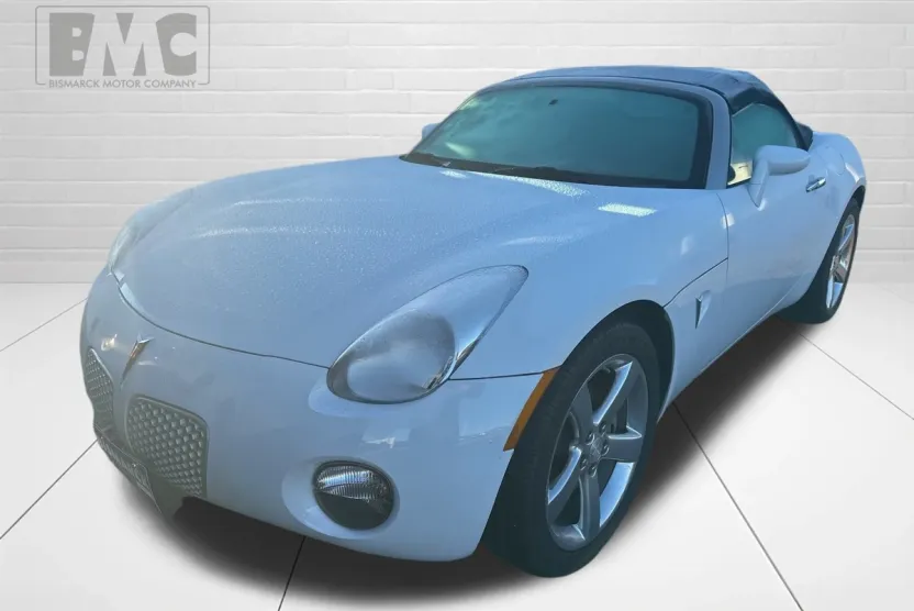 2008 Pontiac Solstice Convertible photo 1