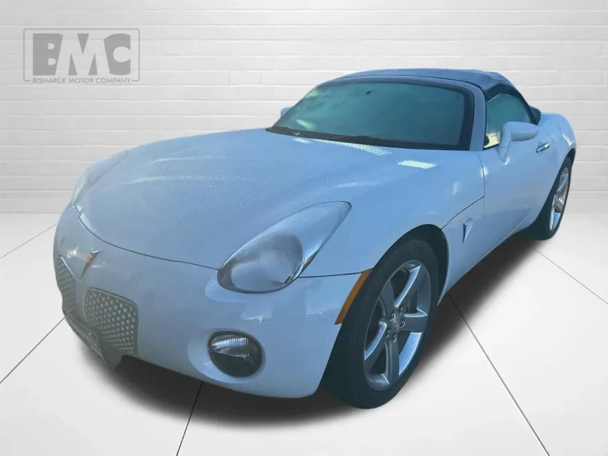 2008 Pontiac Solstice Convertible photo 1