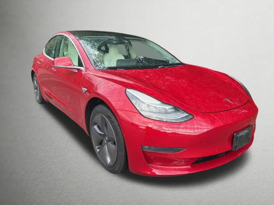 2019 Tesla Model 3 Long Range photo 1