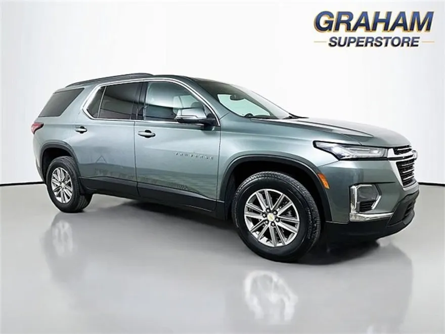 2023 Chevrolet Traverse Cloth 1LT photo 1
