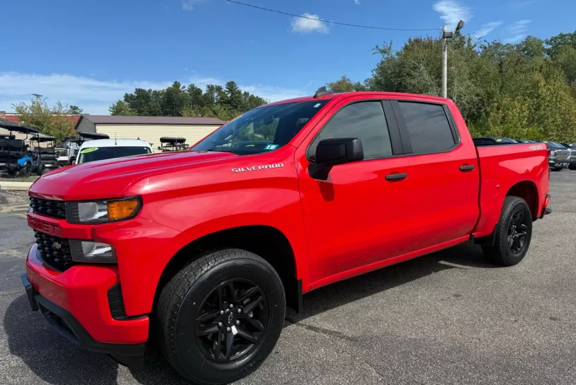 2019 Chevrolet Silverado 1500 Custom photo 1