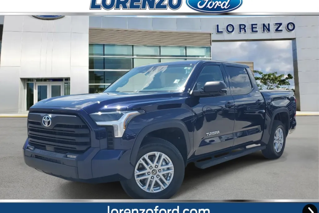 2024 Toyota Tundra SR5 CrewMax photo 1